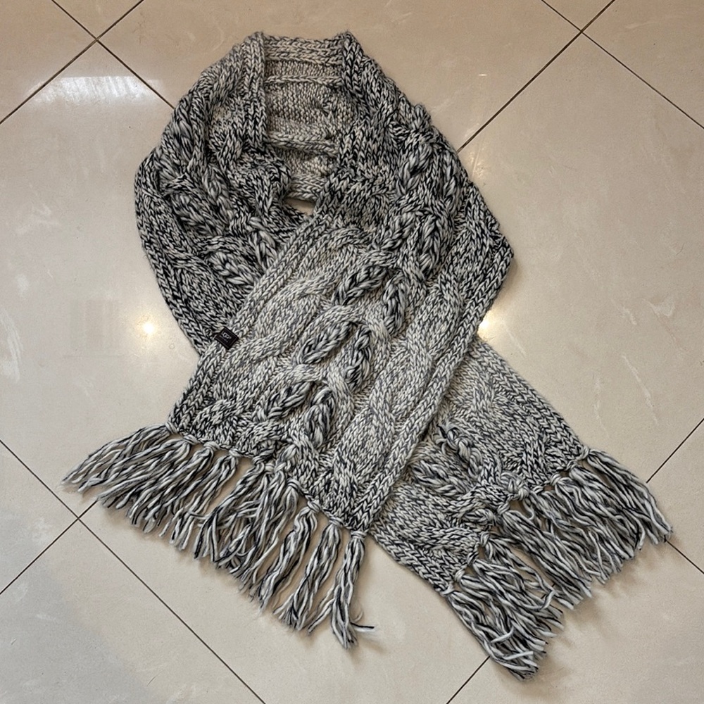 Ugg Chunky Knit Fringe Scarf